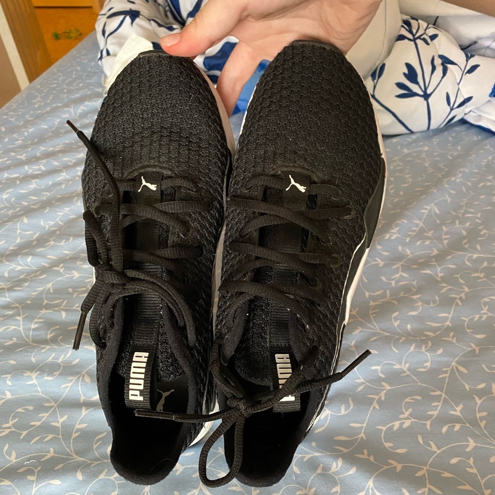PUMA SNEAKERS